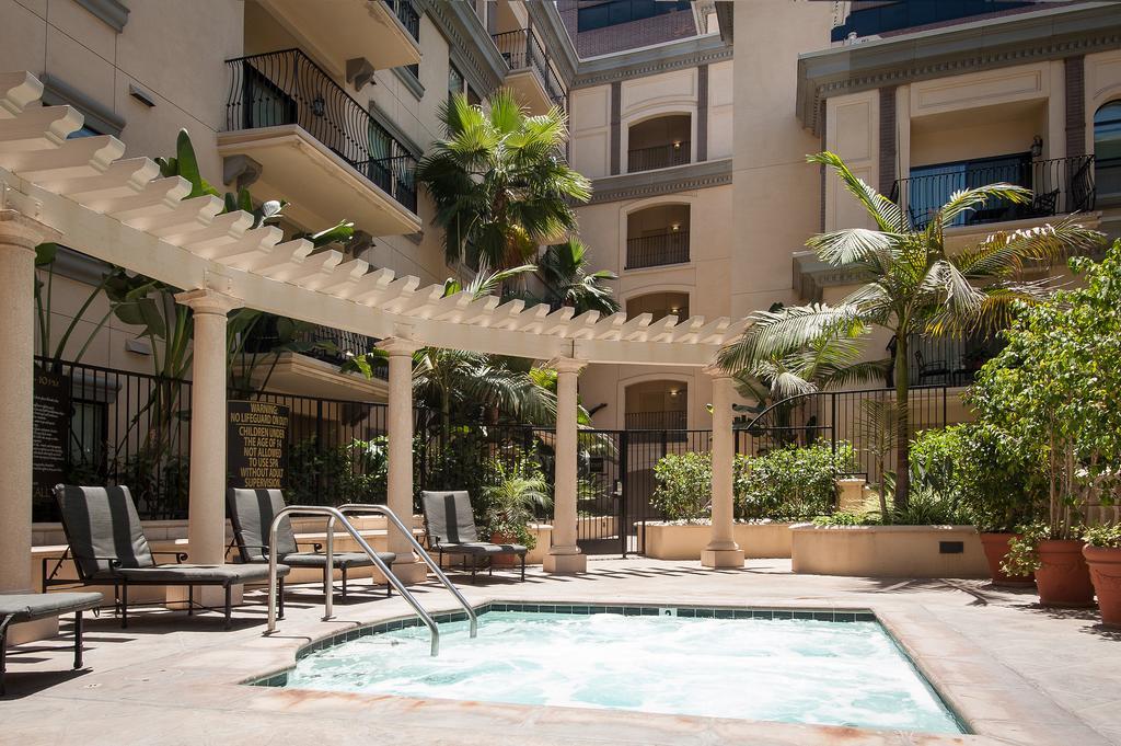 Sunshine Suites At The Piero Los Angeles Exterior foto